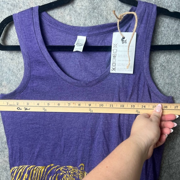 Distric Women Size Medium NWT LSU “Tiger” Purple Tank Top - Picture 6 of 6